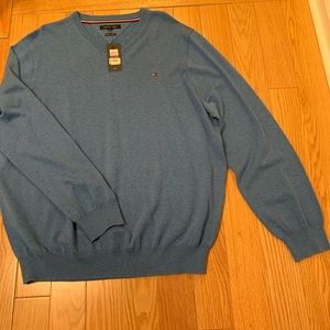 Tommy Hilfiger new with tag sweater